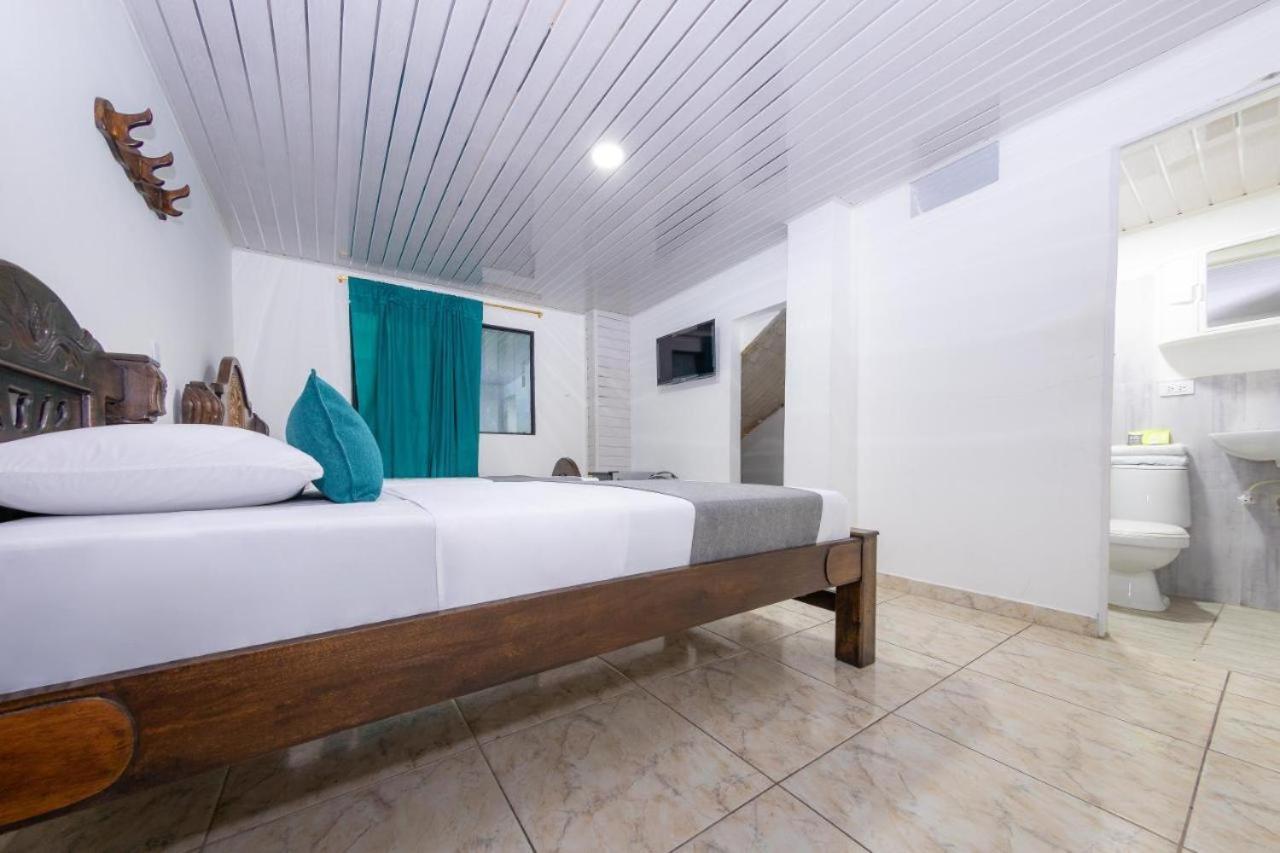 Hotel Vegas Sergio Medellín Zewnętrze zdjęcie