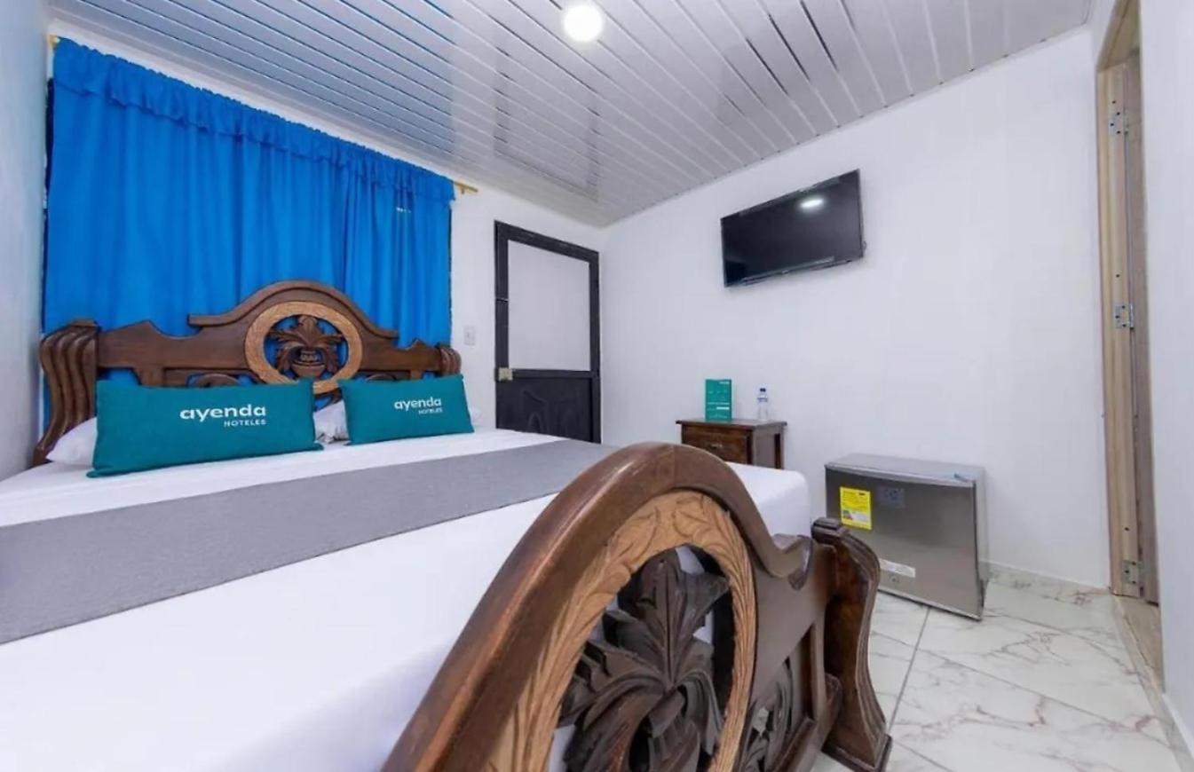 Hotel Vegas Sergio Medellín Zewnętrze zdjęcie